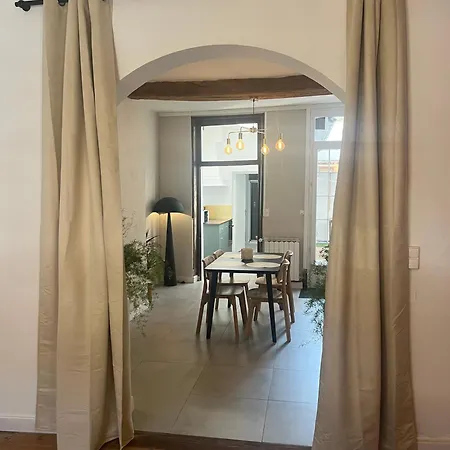 La Fresque, T2 Moderne, Centre *